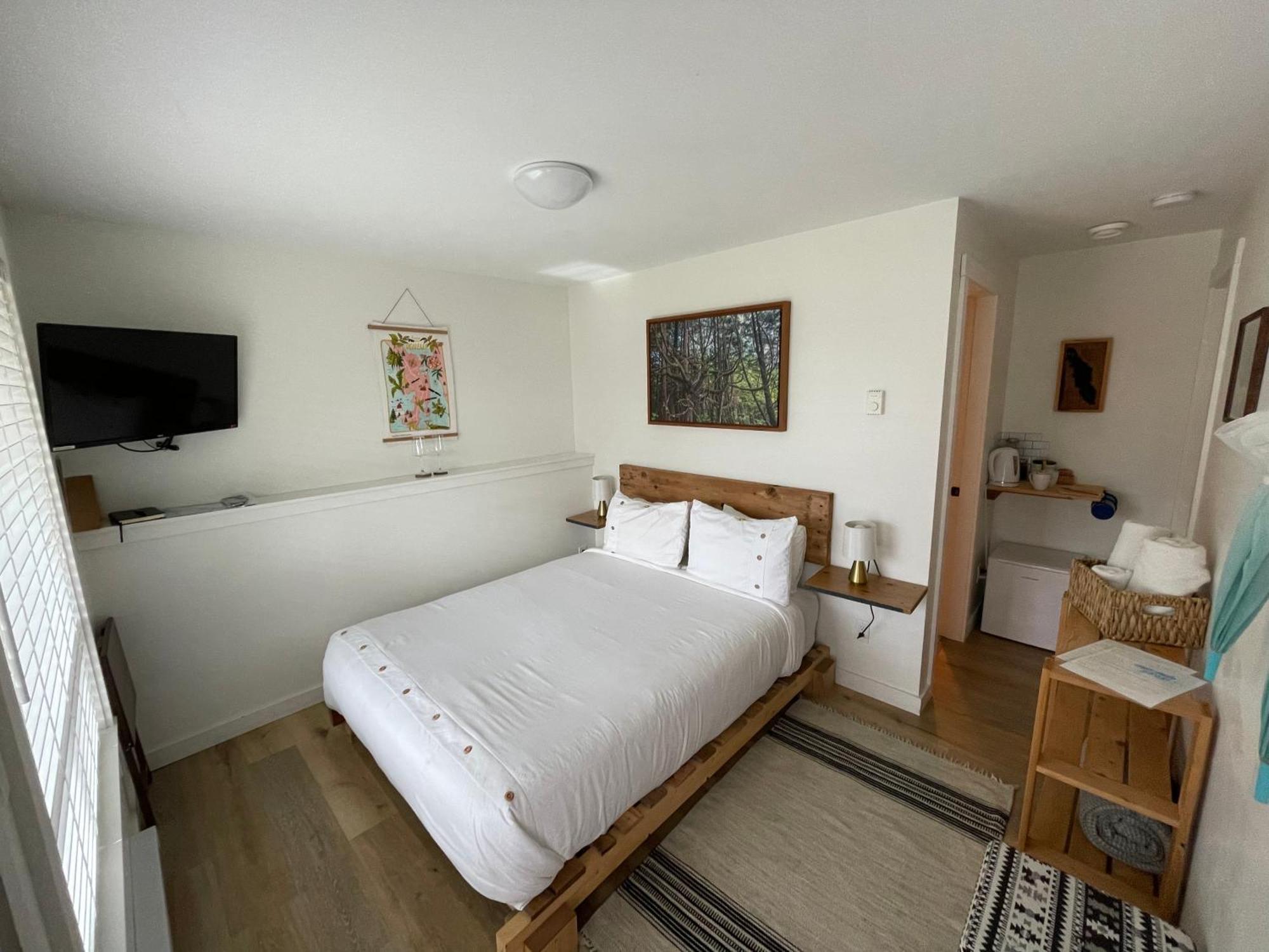 Sounds Of The Sea Hotel Ucluelet Buitenkant foto