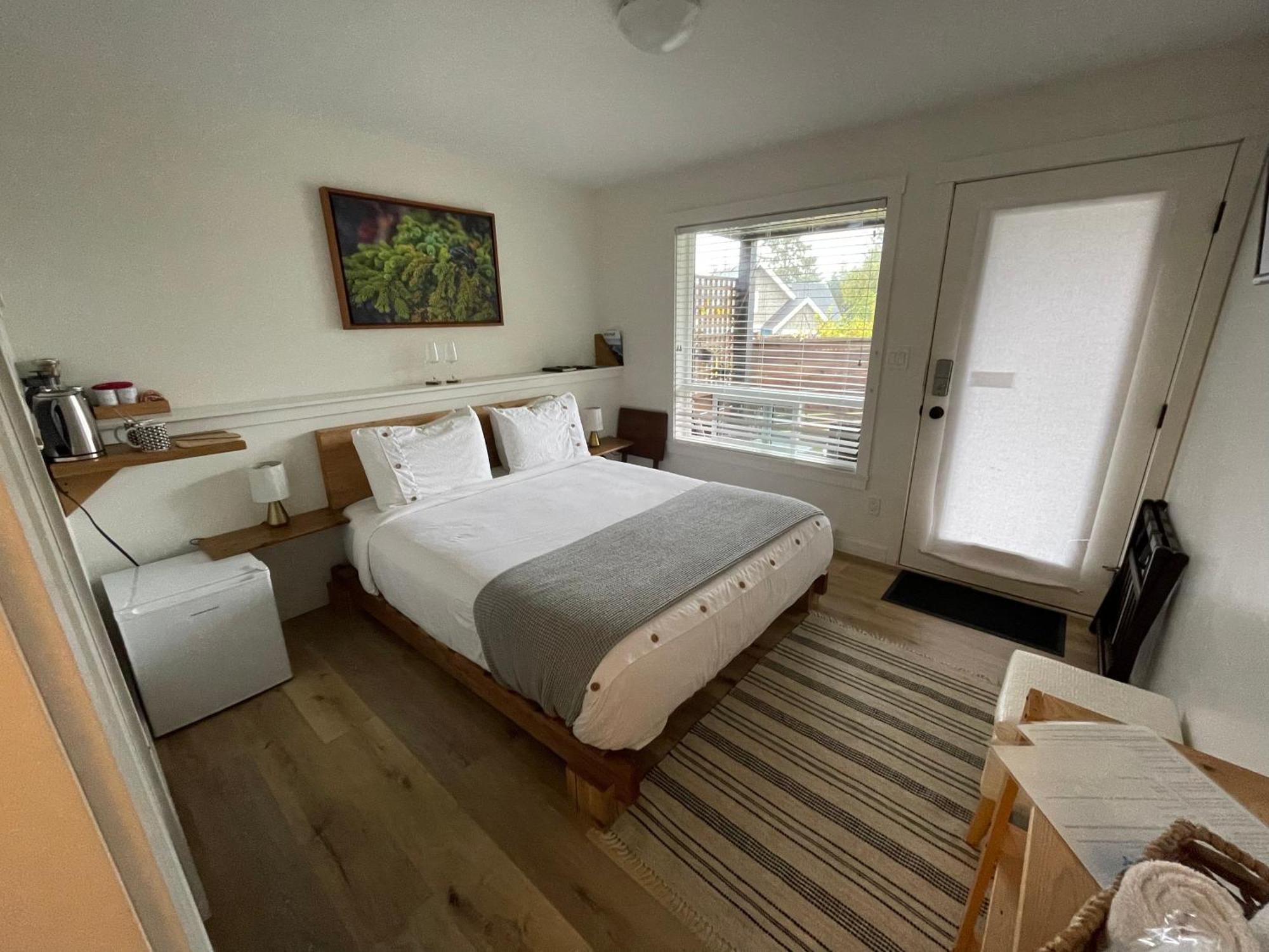 Sounds Of The Sea Hotel Ucluelet Buitenkant foto